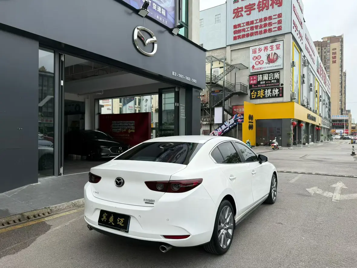 Mazda Axela