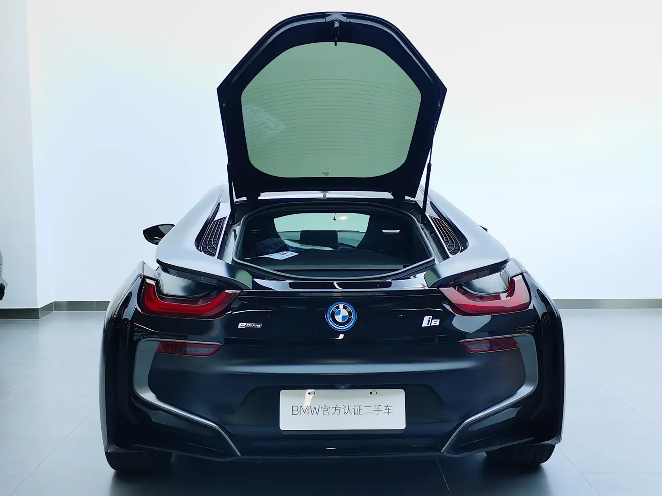 BMW i8
