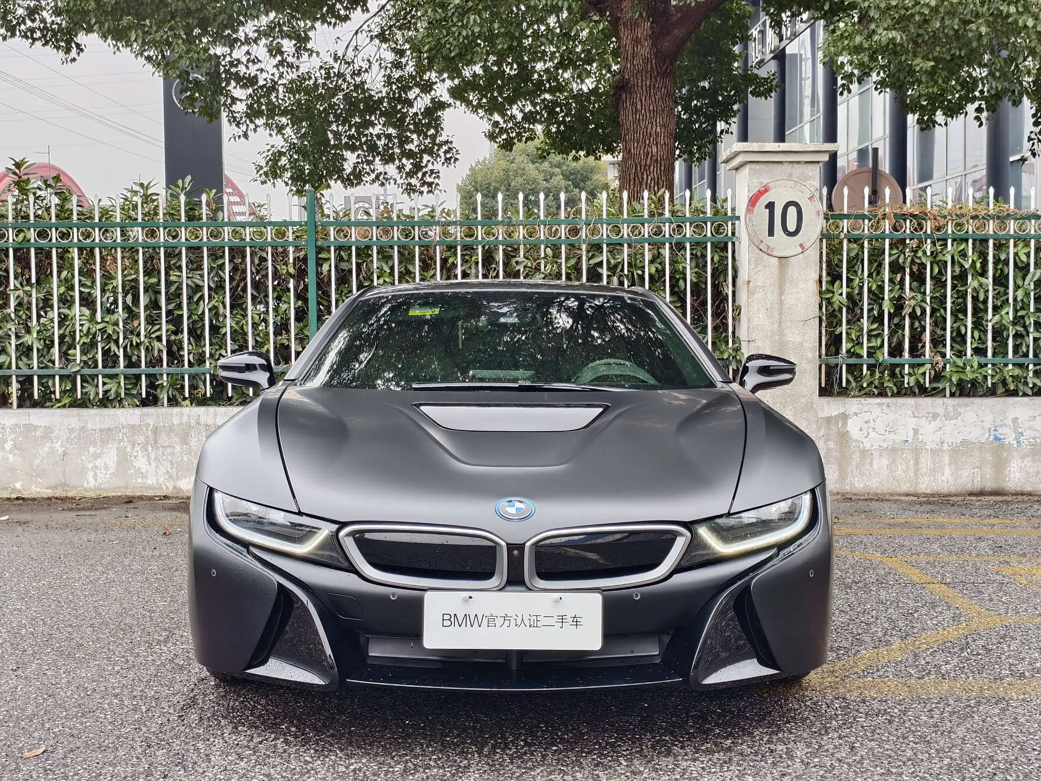 BMW i8