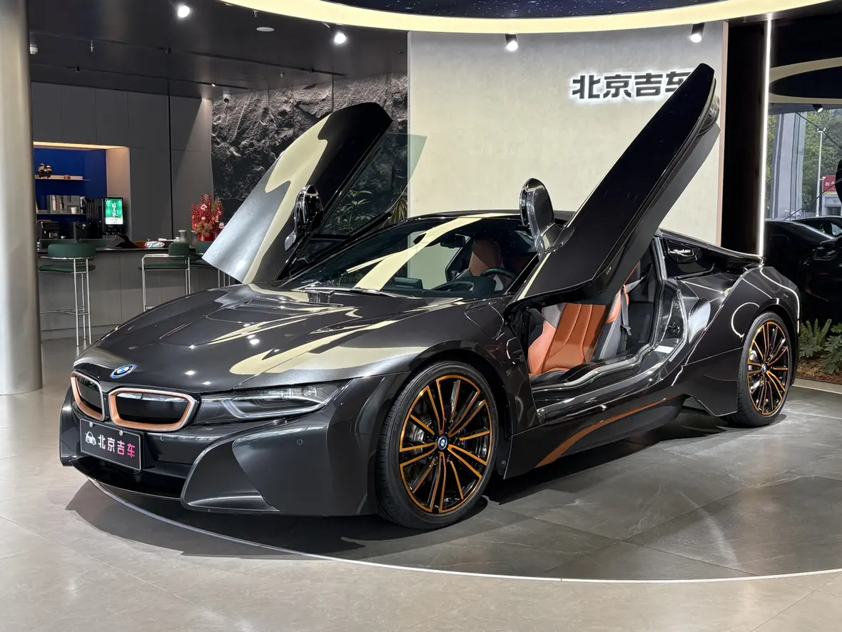 BMW i8