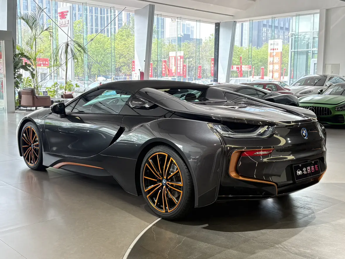 BMW i8