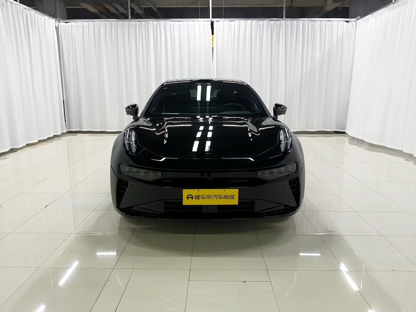 ZEEKR 001
