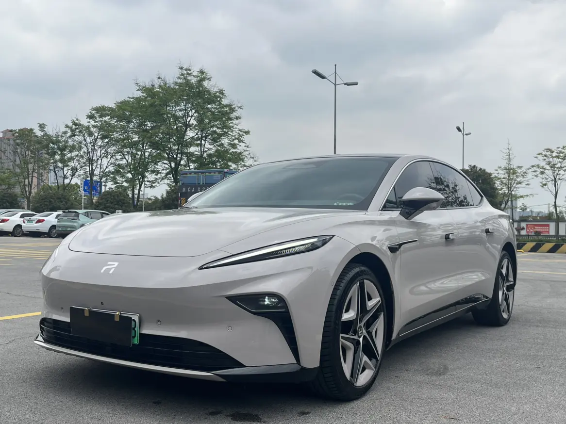Rising Auto Feifan F7