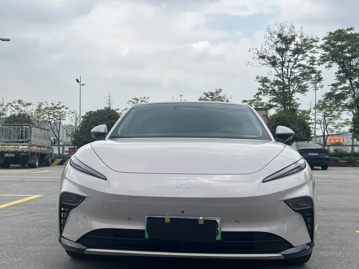 Rising Auto Feifan F7