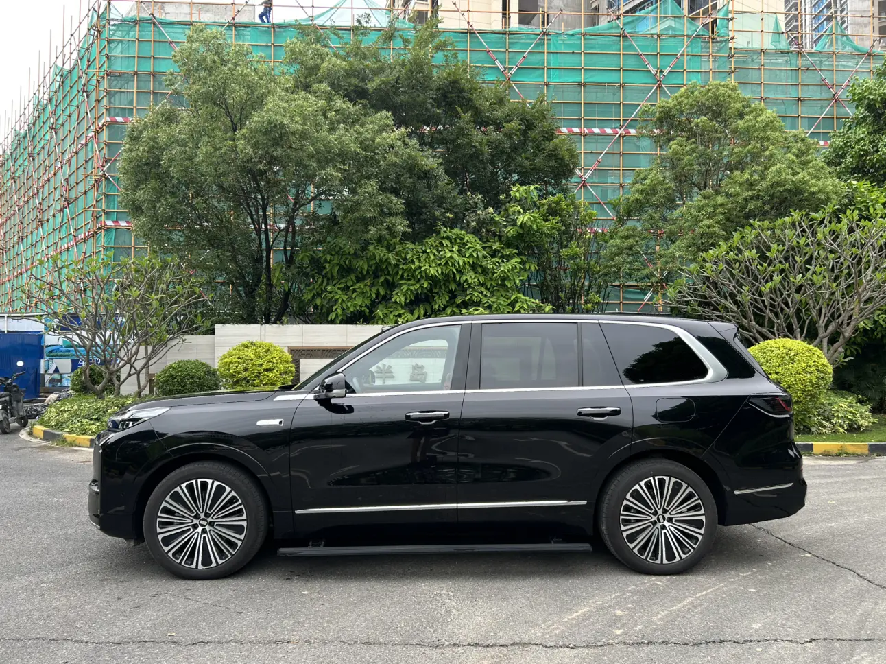 Geely Galaxy M9