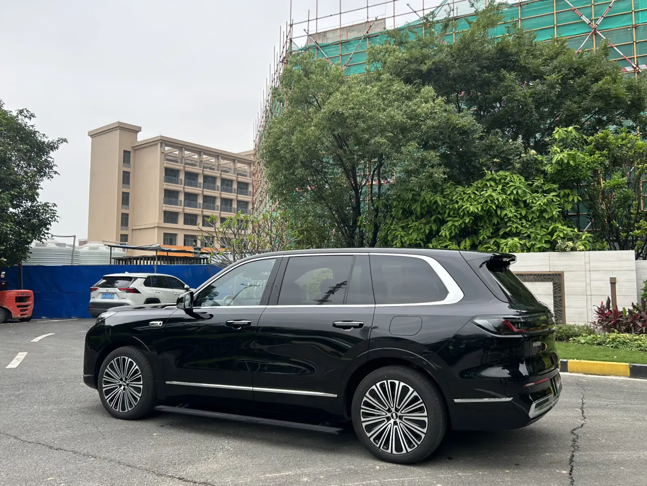 Geely Galaxy M9