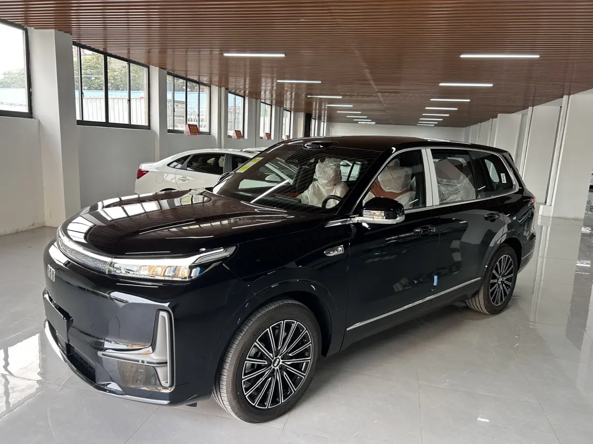Geely Galaxy M9