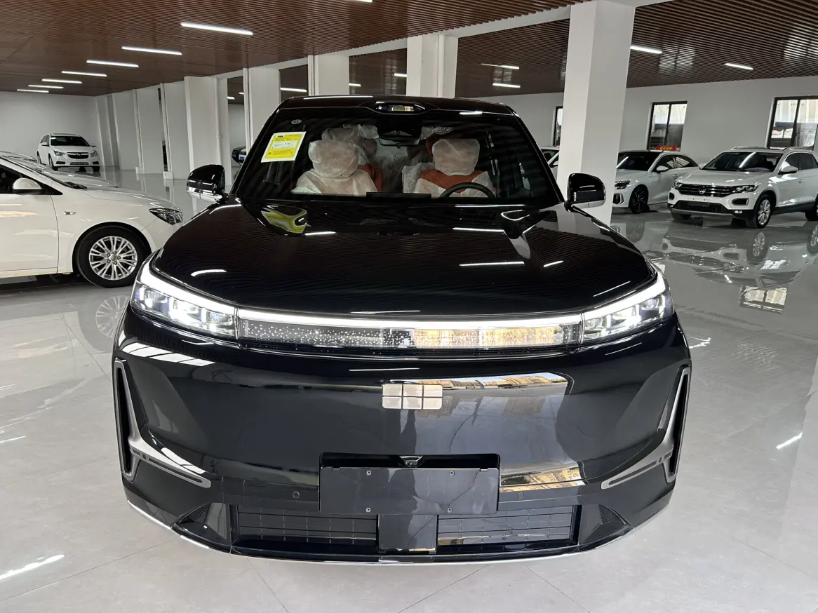 Geely Galaxy M9