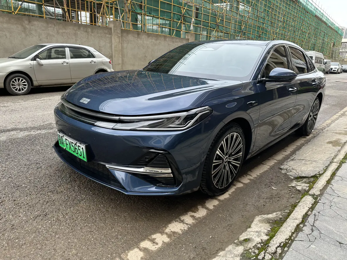 Geely Galaxy A7 EM