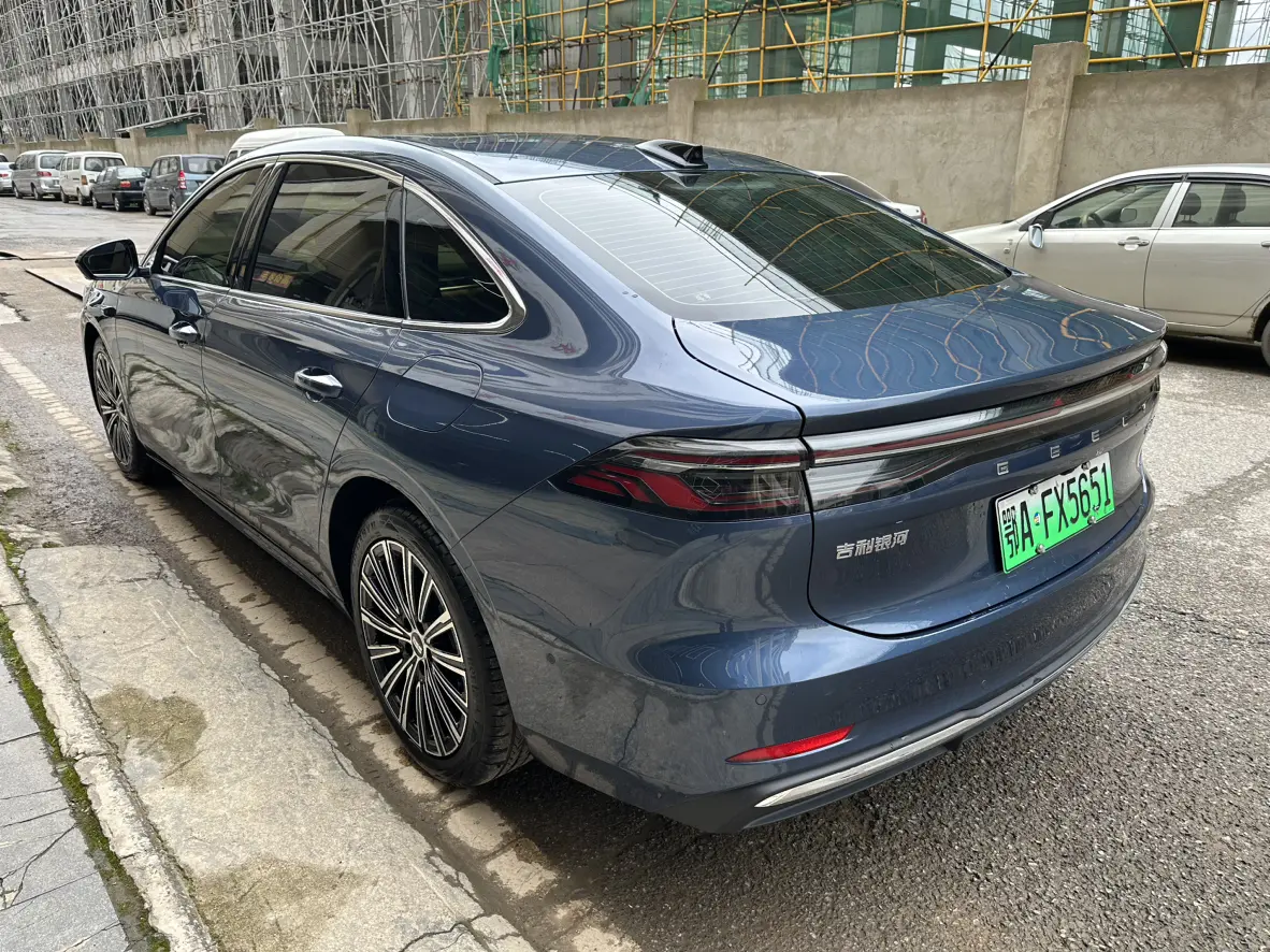 Geely Galaxy A7 EM