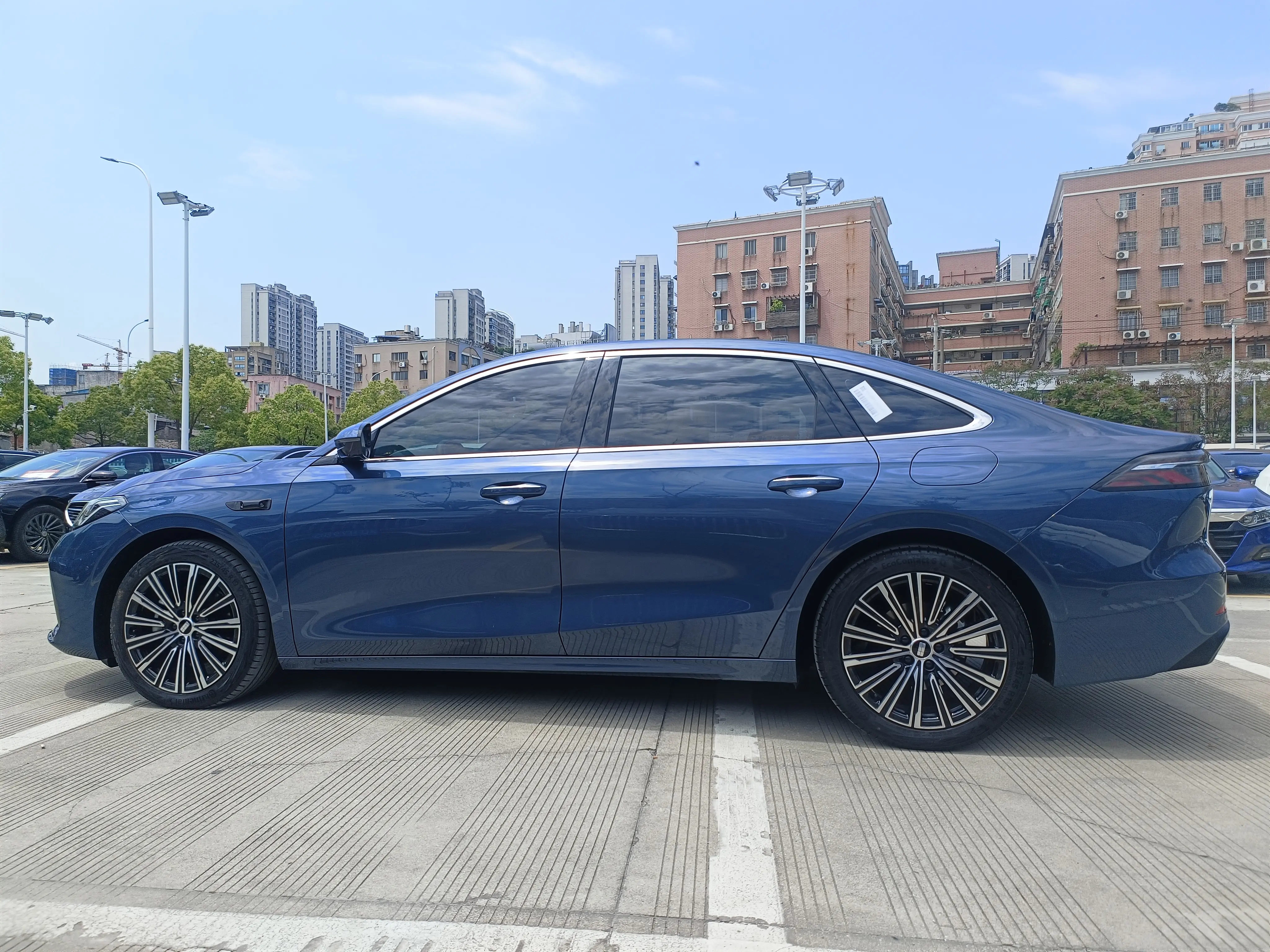 Geely Galaxy A7 EM