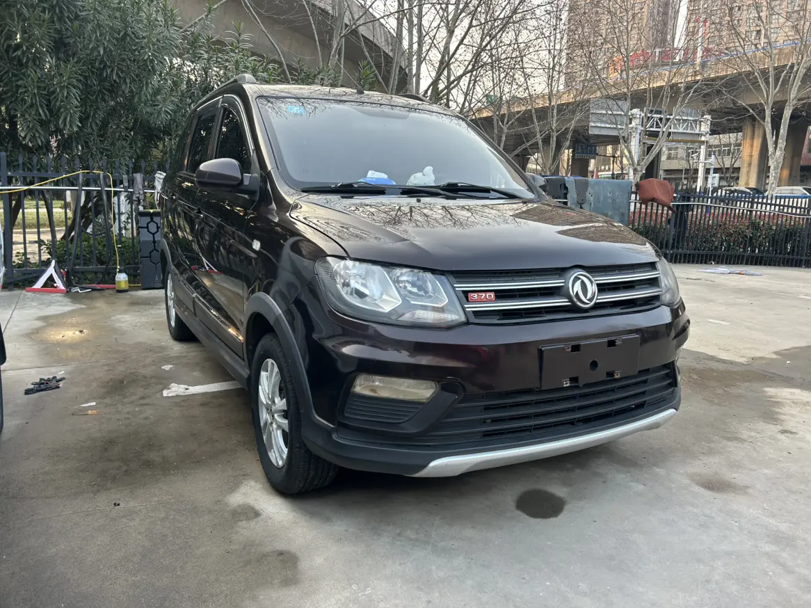 Dongfeng Fengon 370