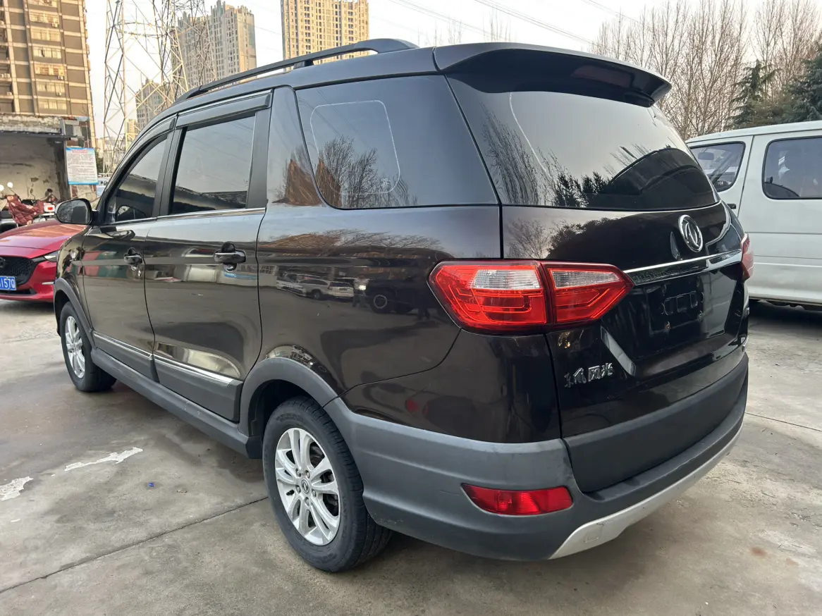 Dongfeng Fengon 370