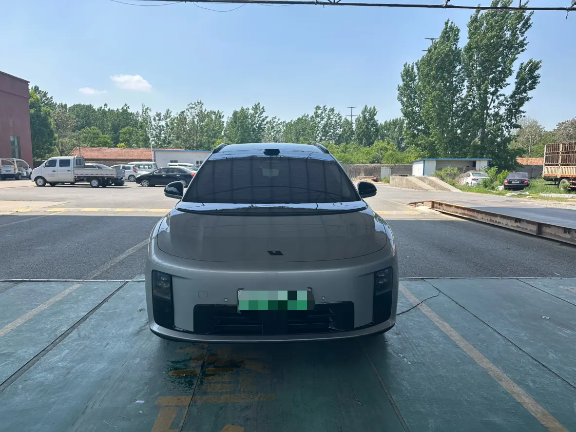 Li Ideal i8
