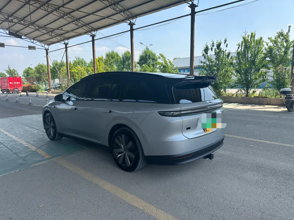Li Ideal i8
