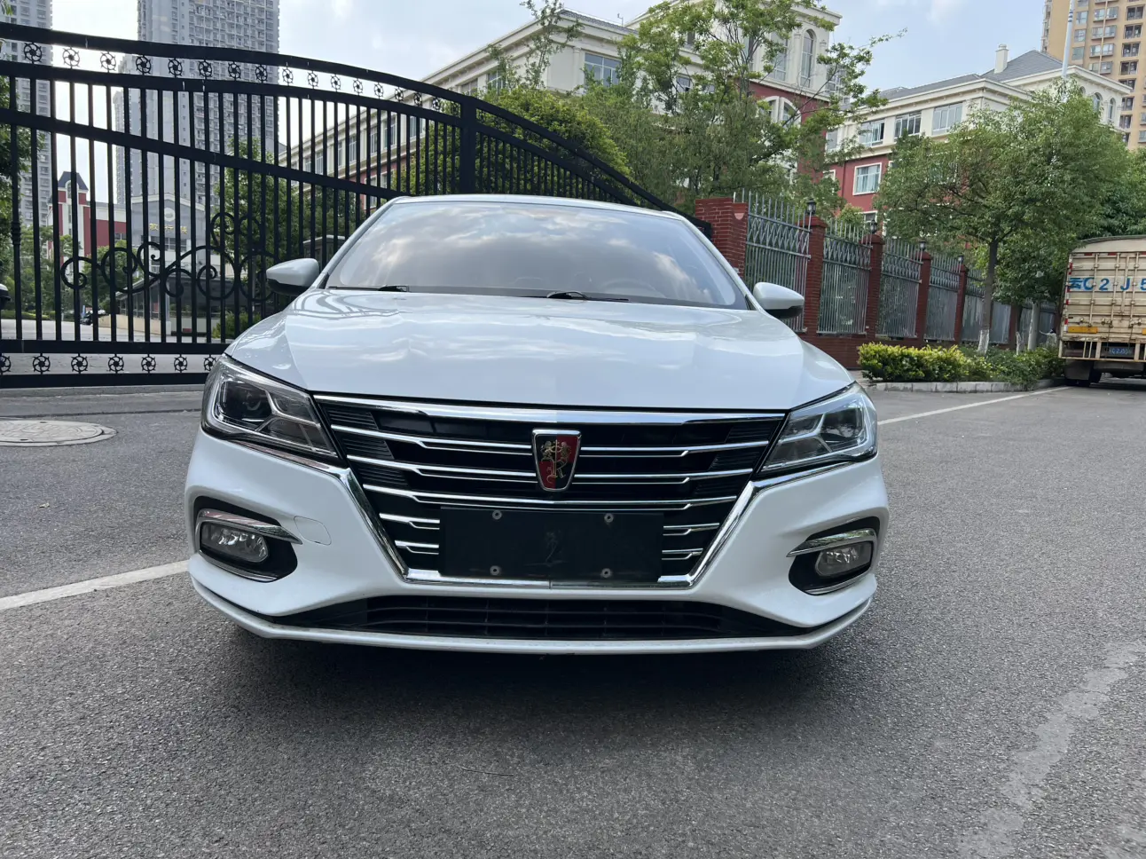 Roewe i5