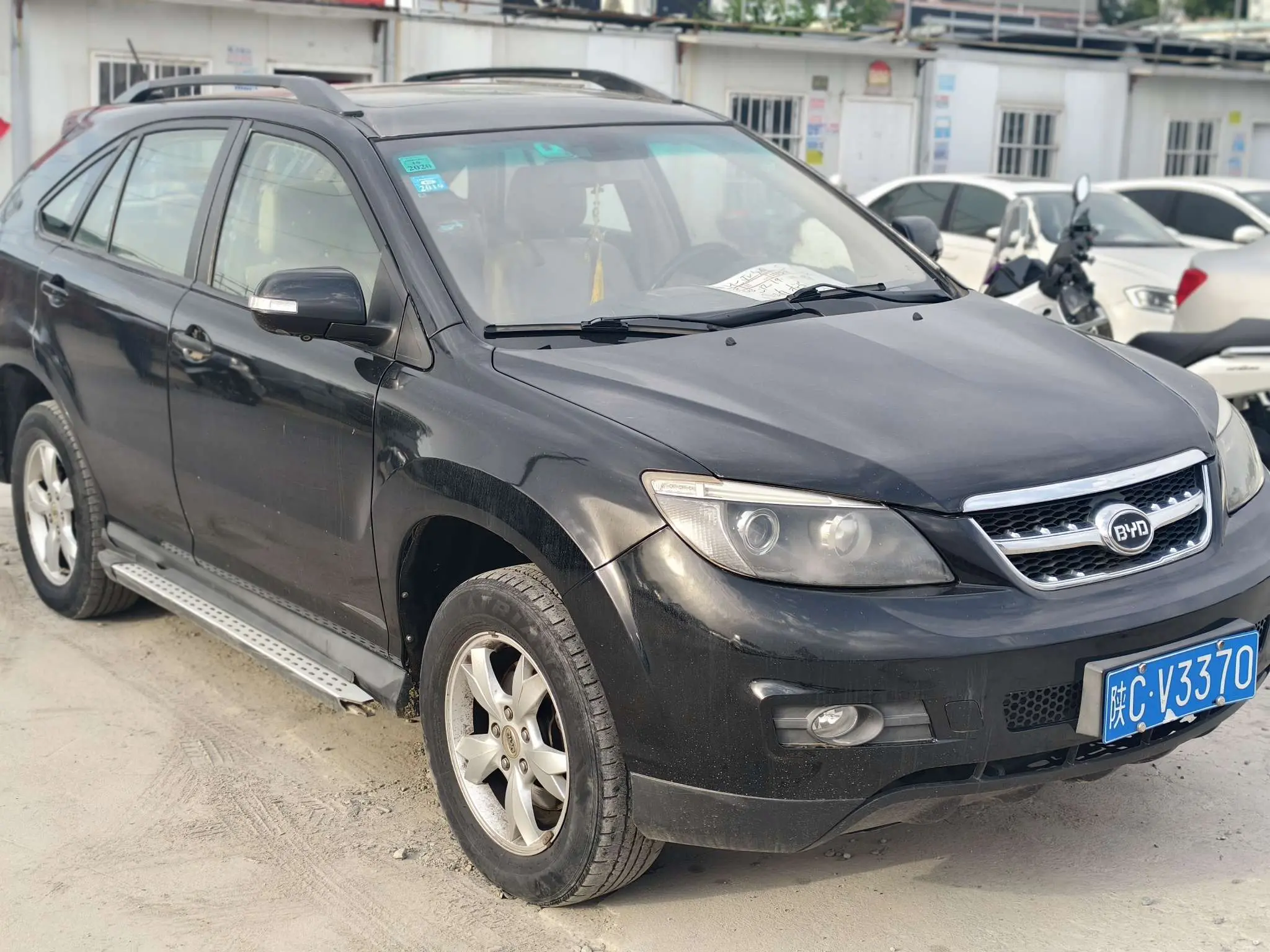 BYD S6