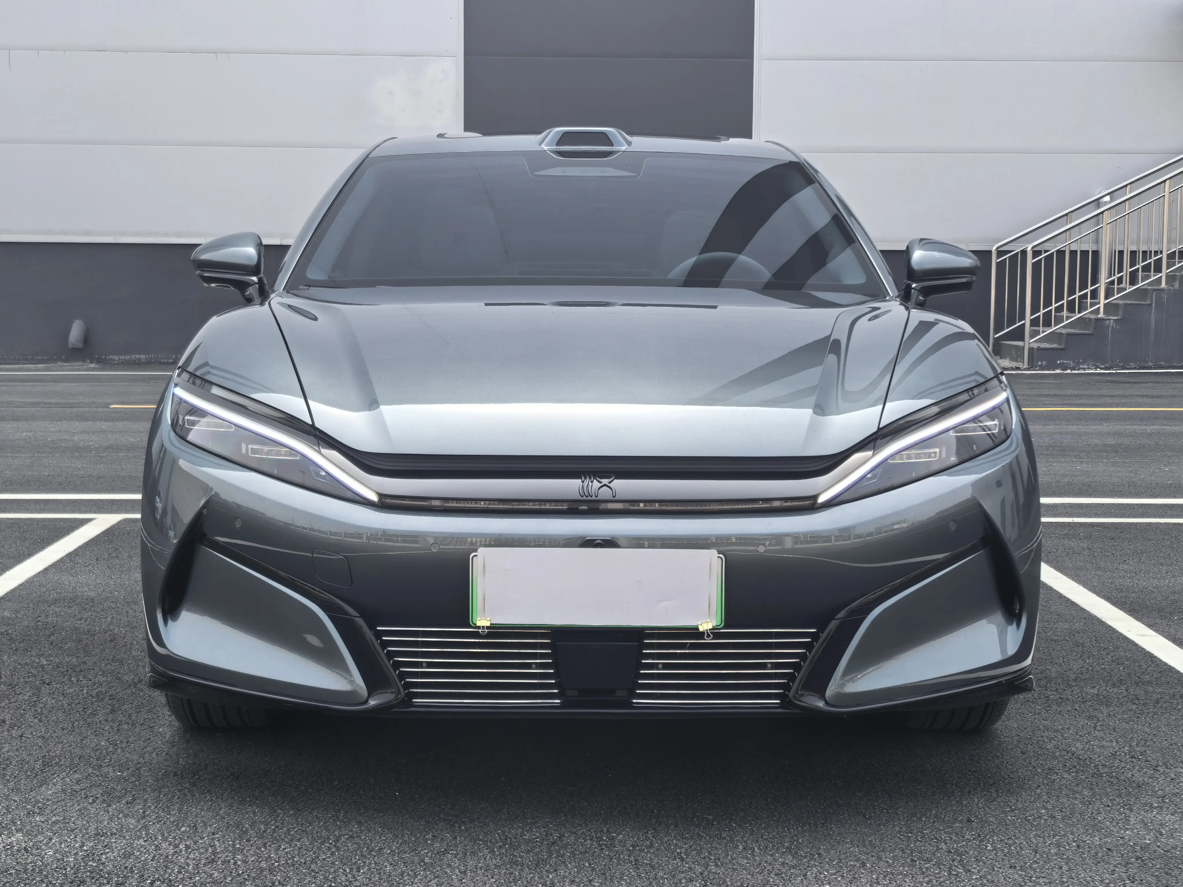 BYD Han L EV