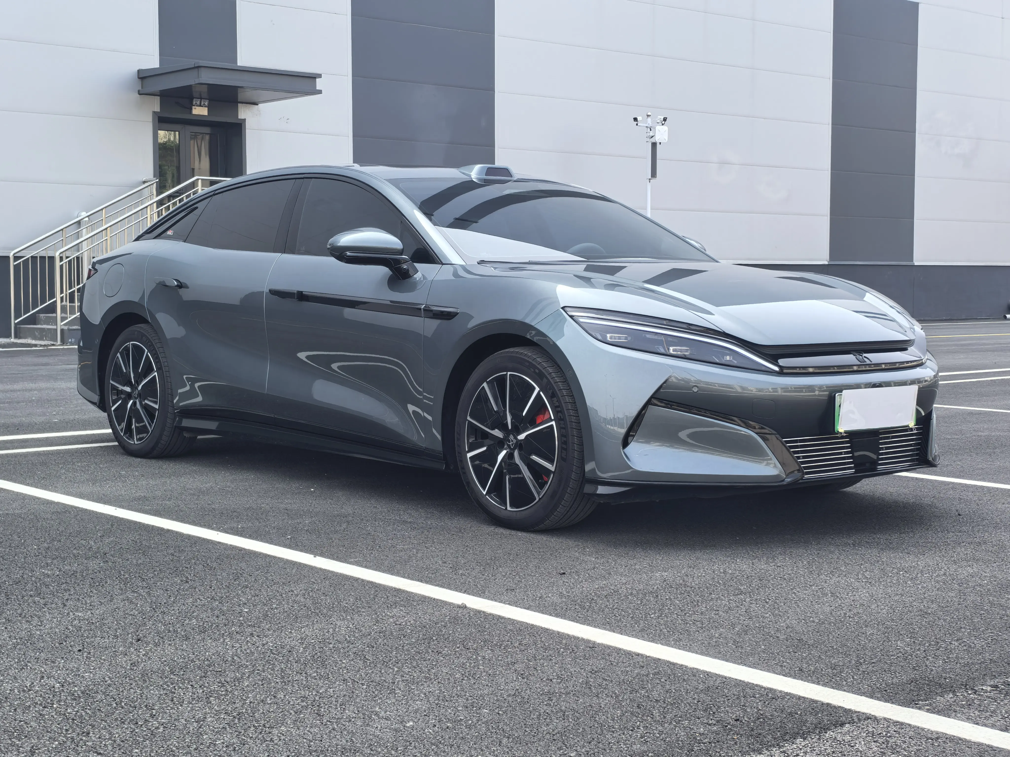 BYD Han L EV