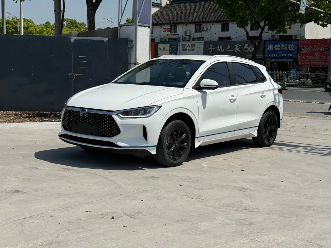 BYD e2
