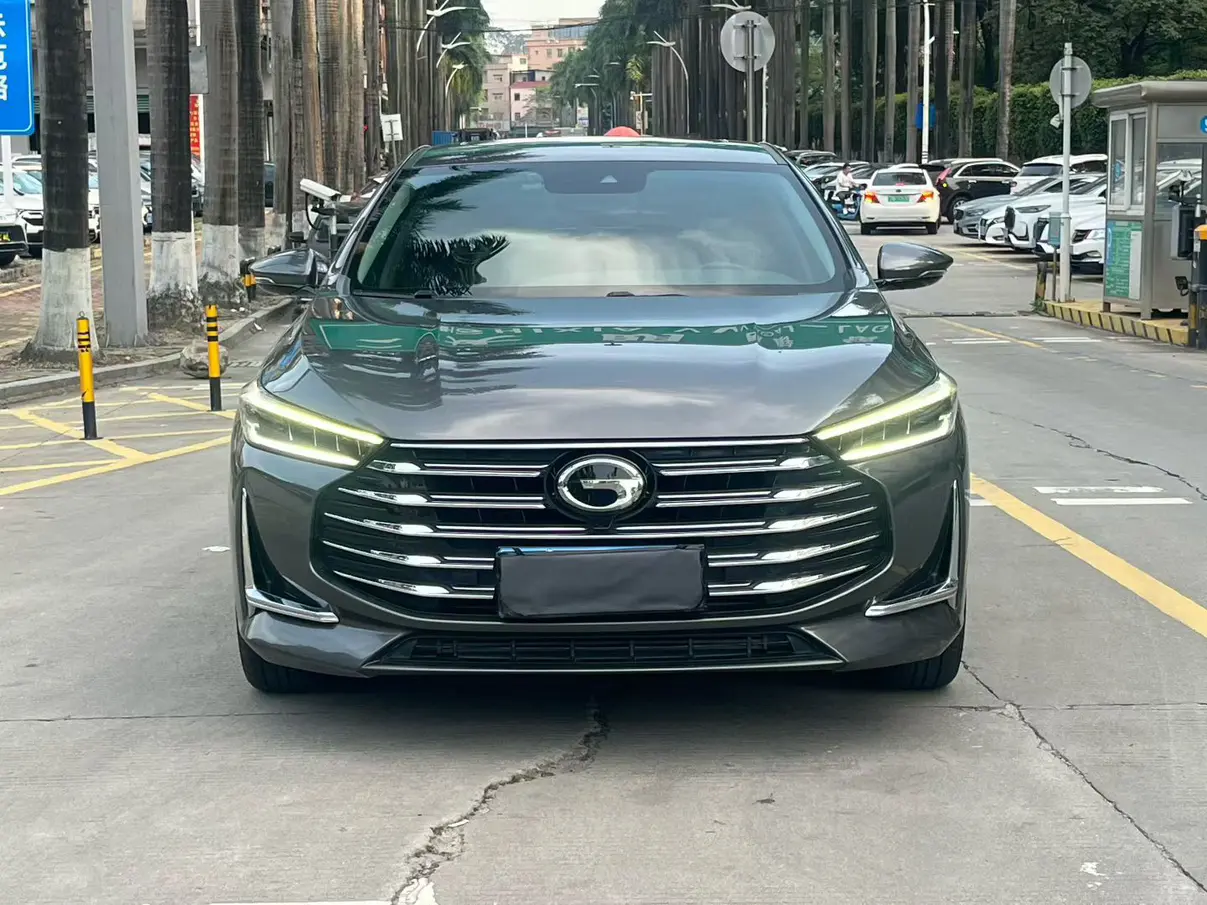 GAC Trumpchi GA8
