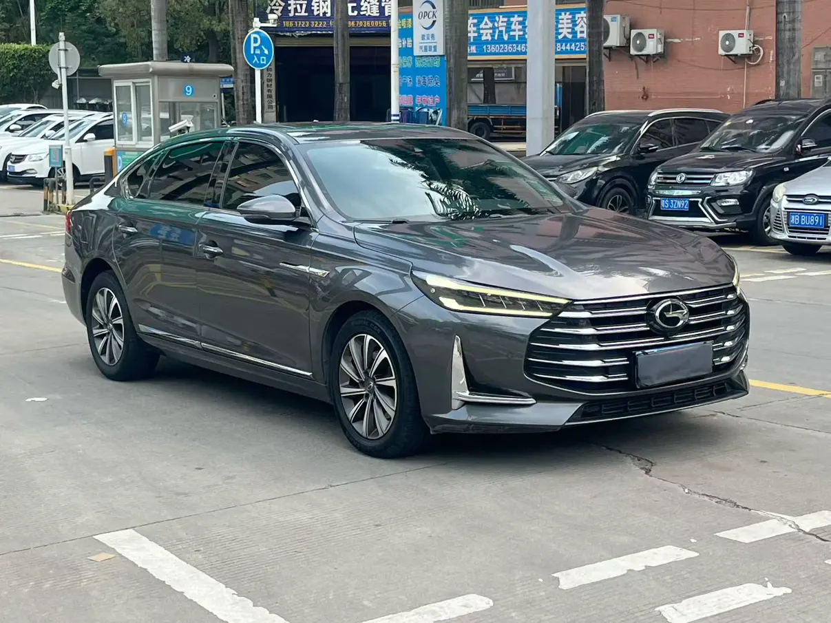 GAC Trumpchi GA8