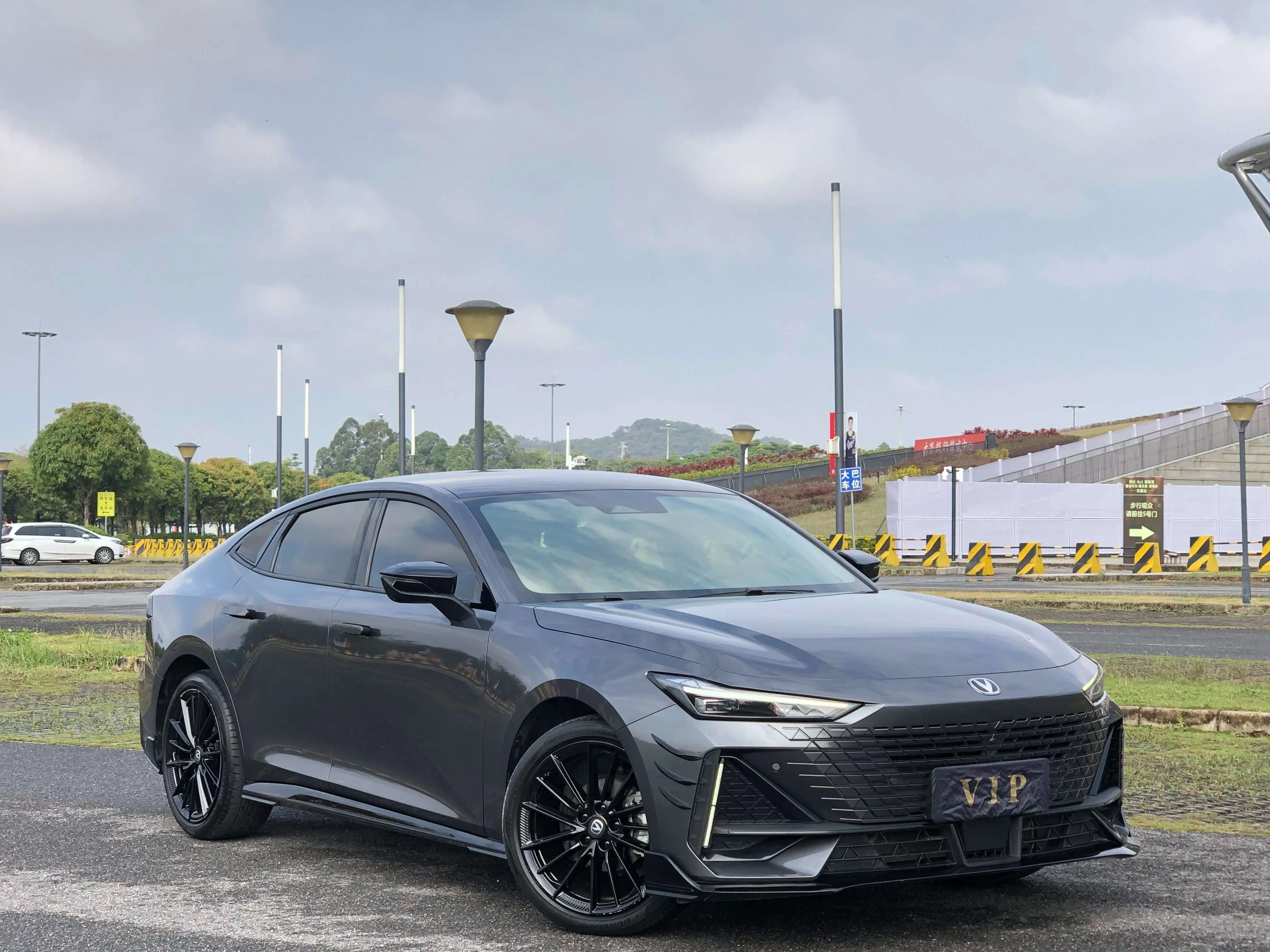 Changan UNI-V