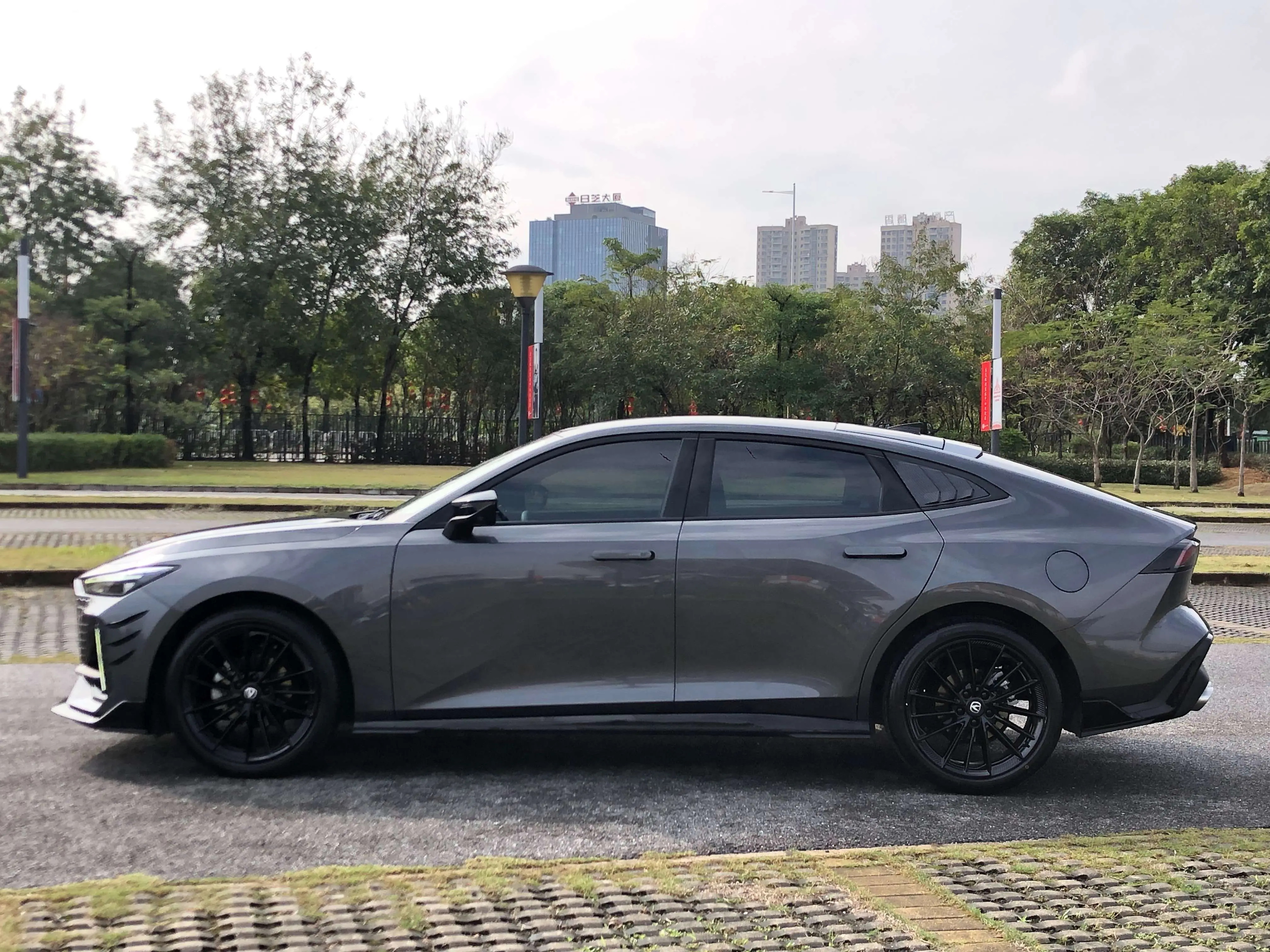Changan UNI-V