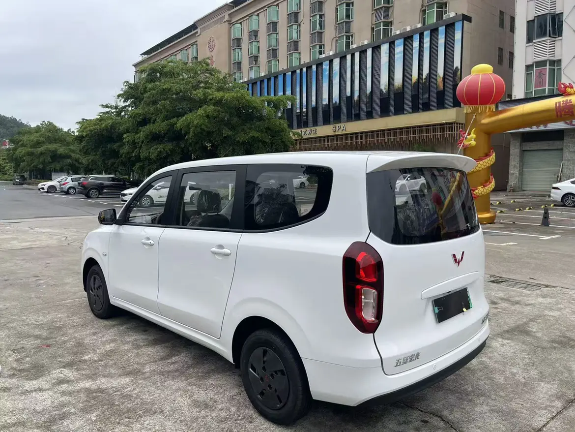 Wuling Hongguang Extended Range