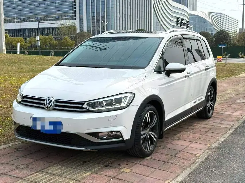 Volkswagen Touran L