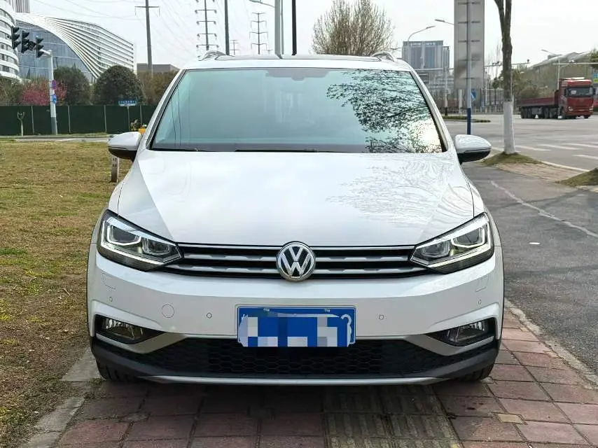 Volkswagen Touran L