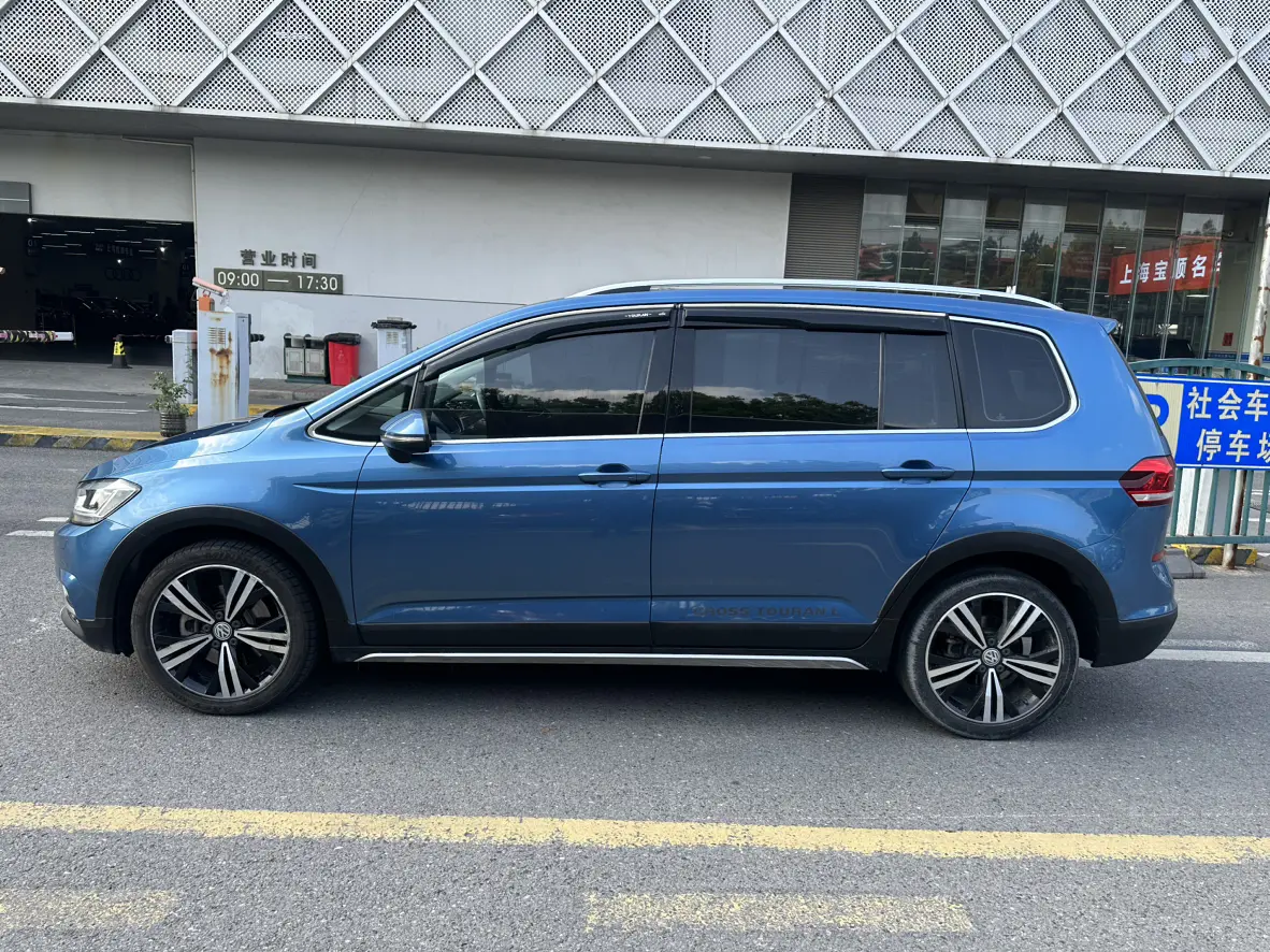 Volkswagen Touran L