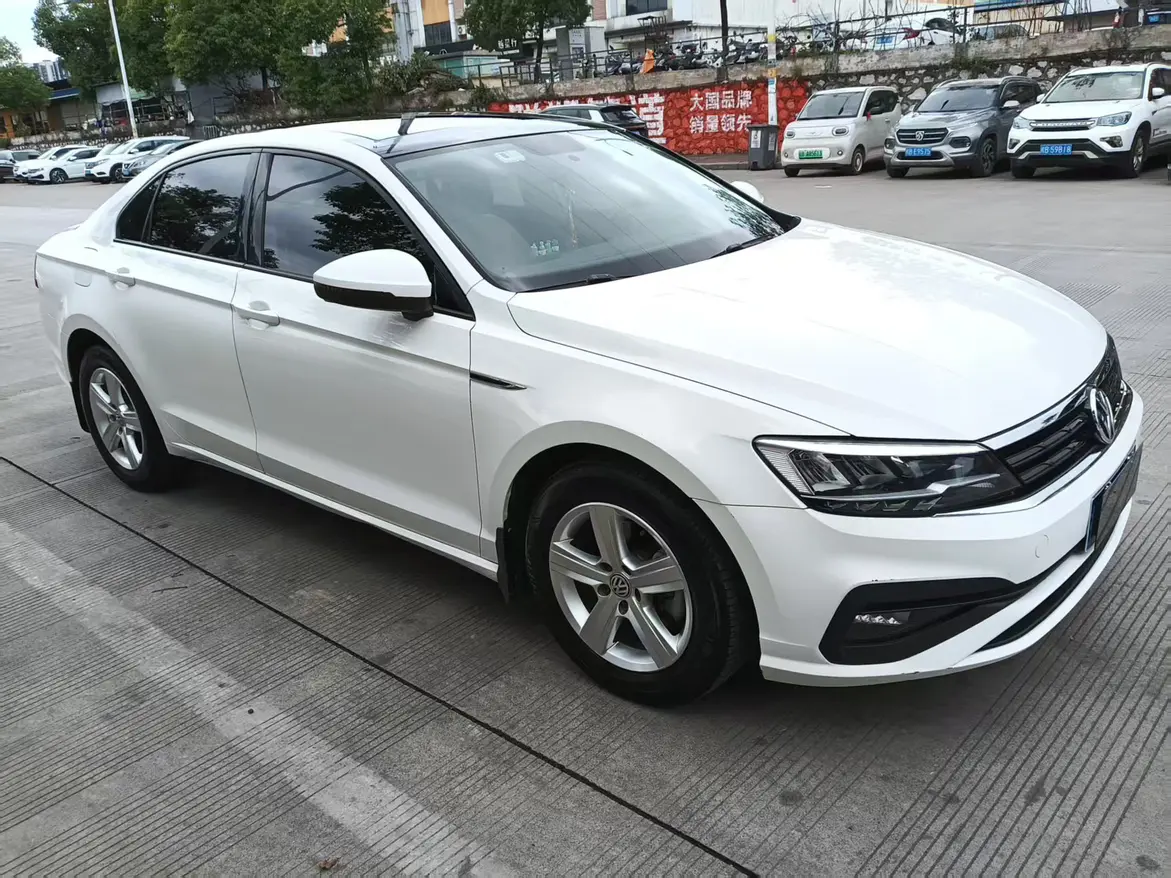 Volkswagen Lamando