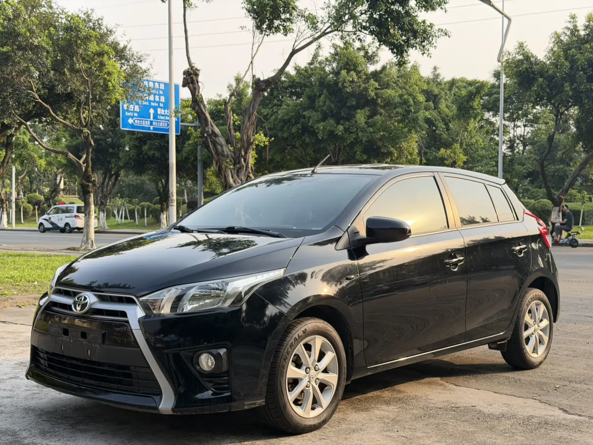 Toyota Yaris L