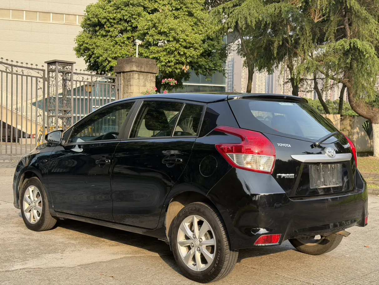 Toyota Yaris L