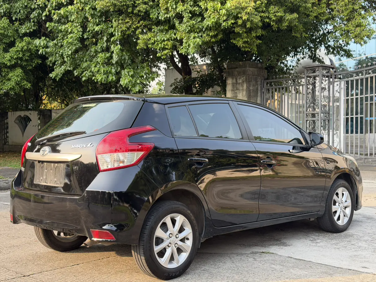 Toyota Yaris L