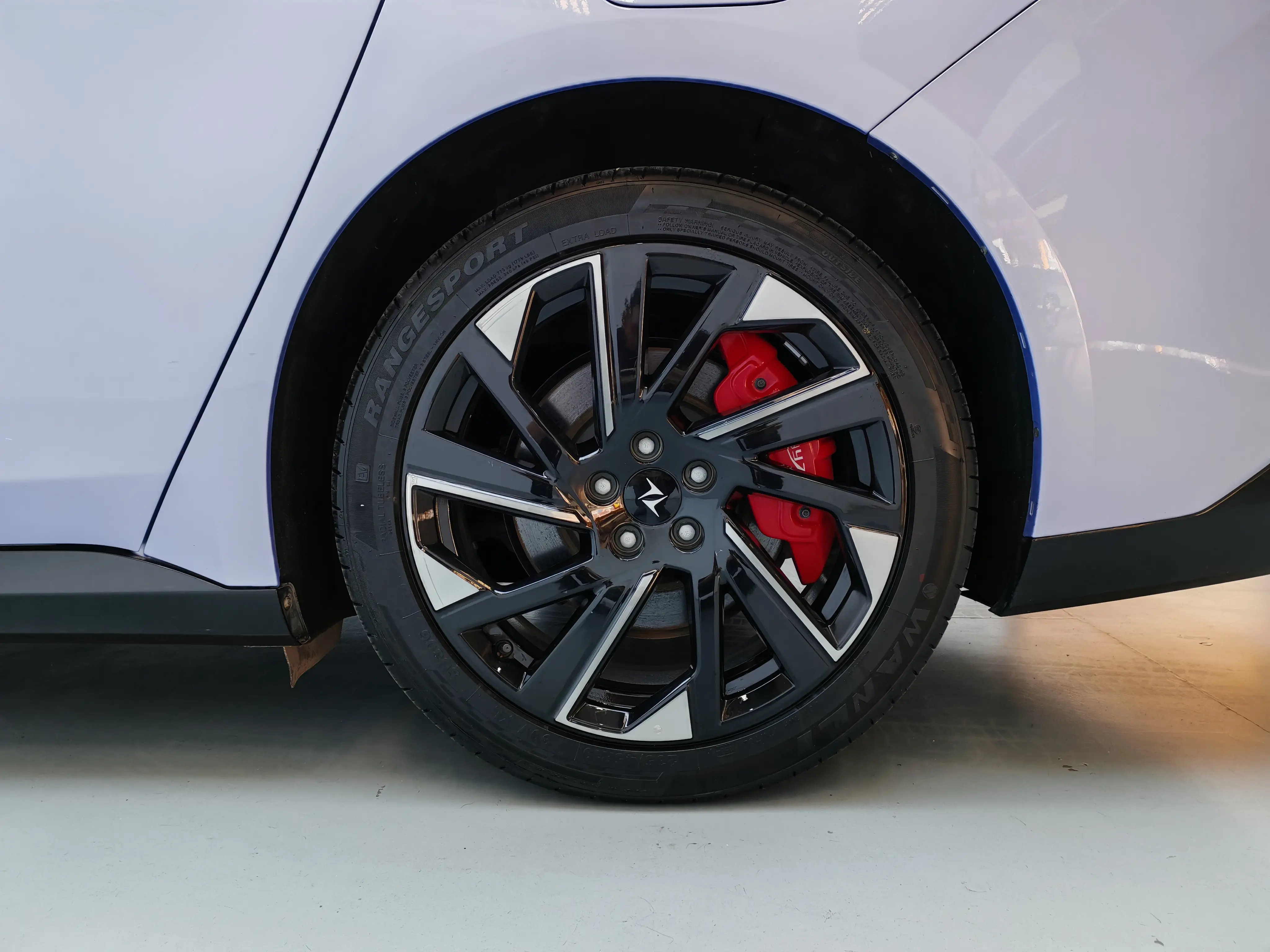 Dongfeng Yipai 007