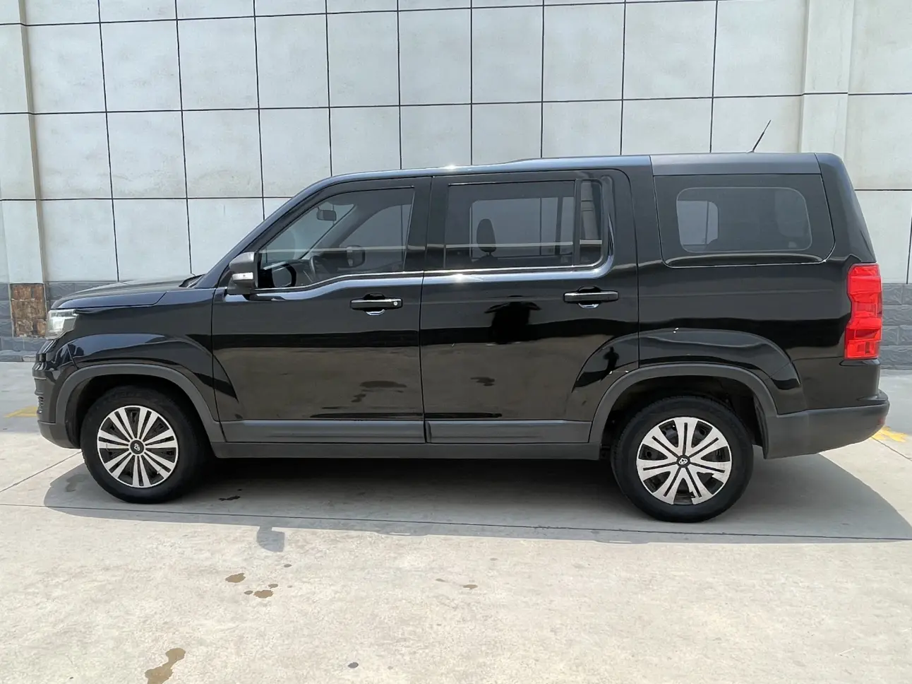 Oshan Changan Auchan X70A