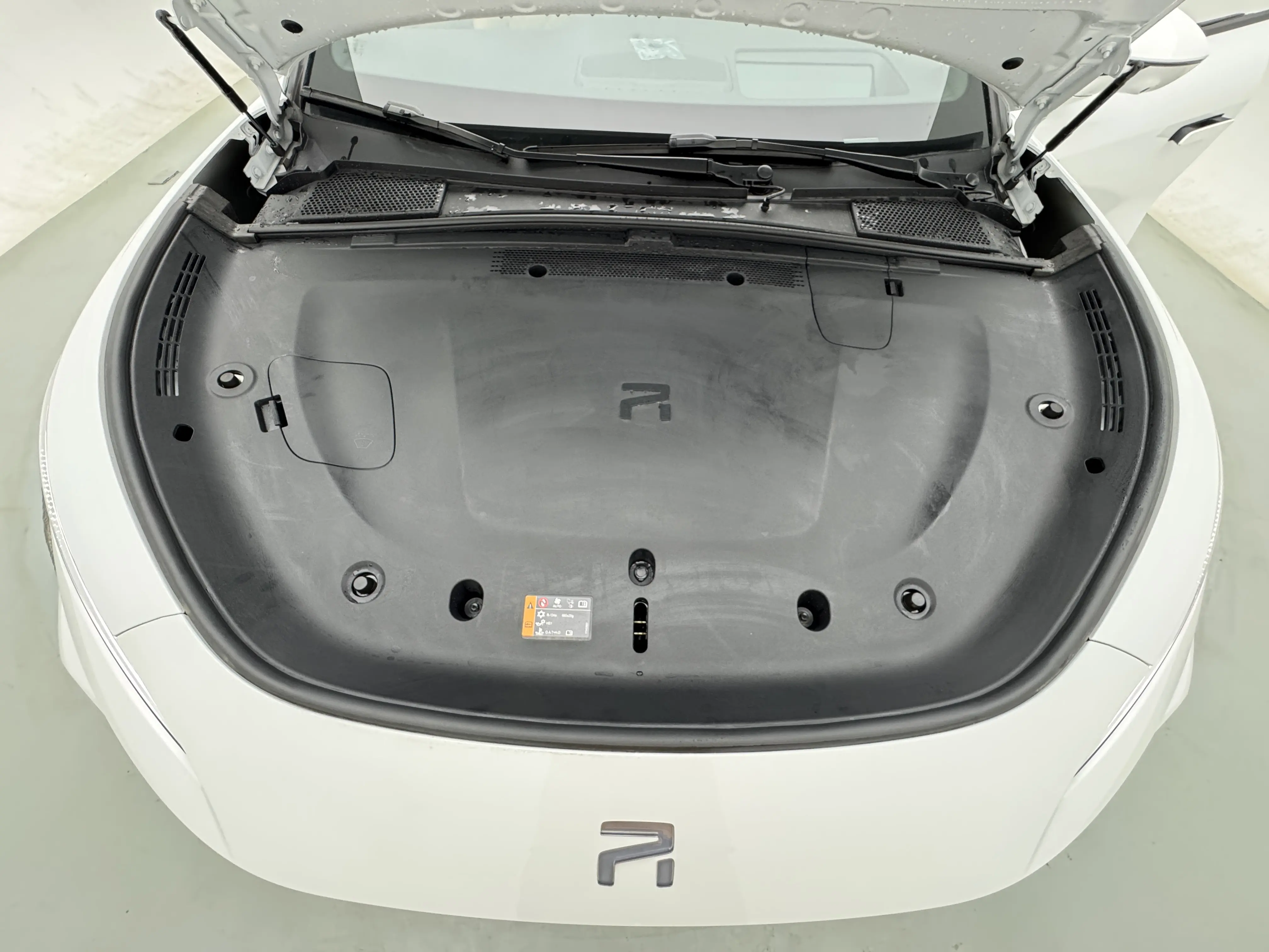 Rising Auto Feifan R7