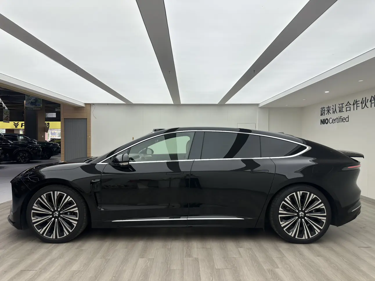 NIO ET9