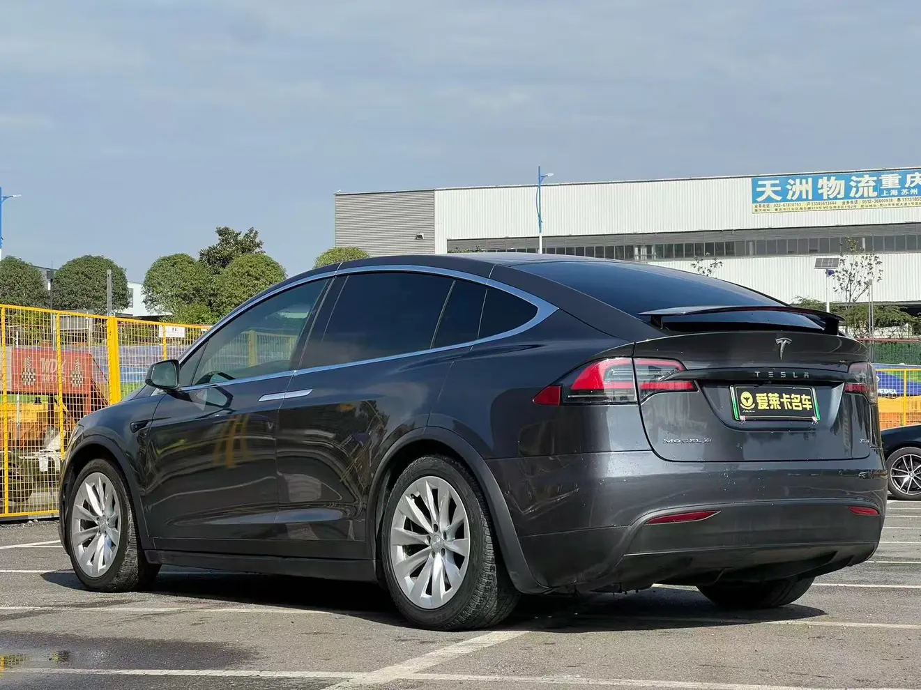 Tesla Model X