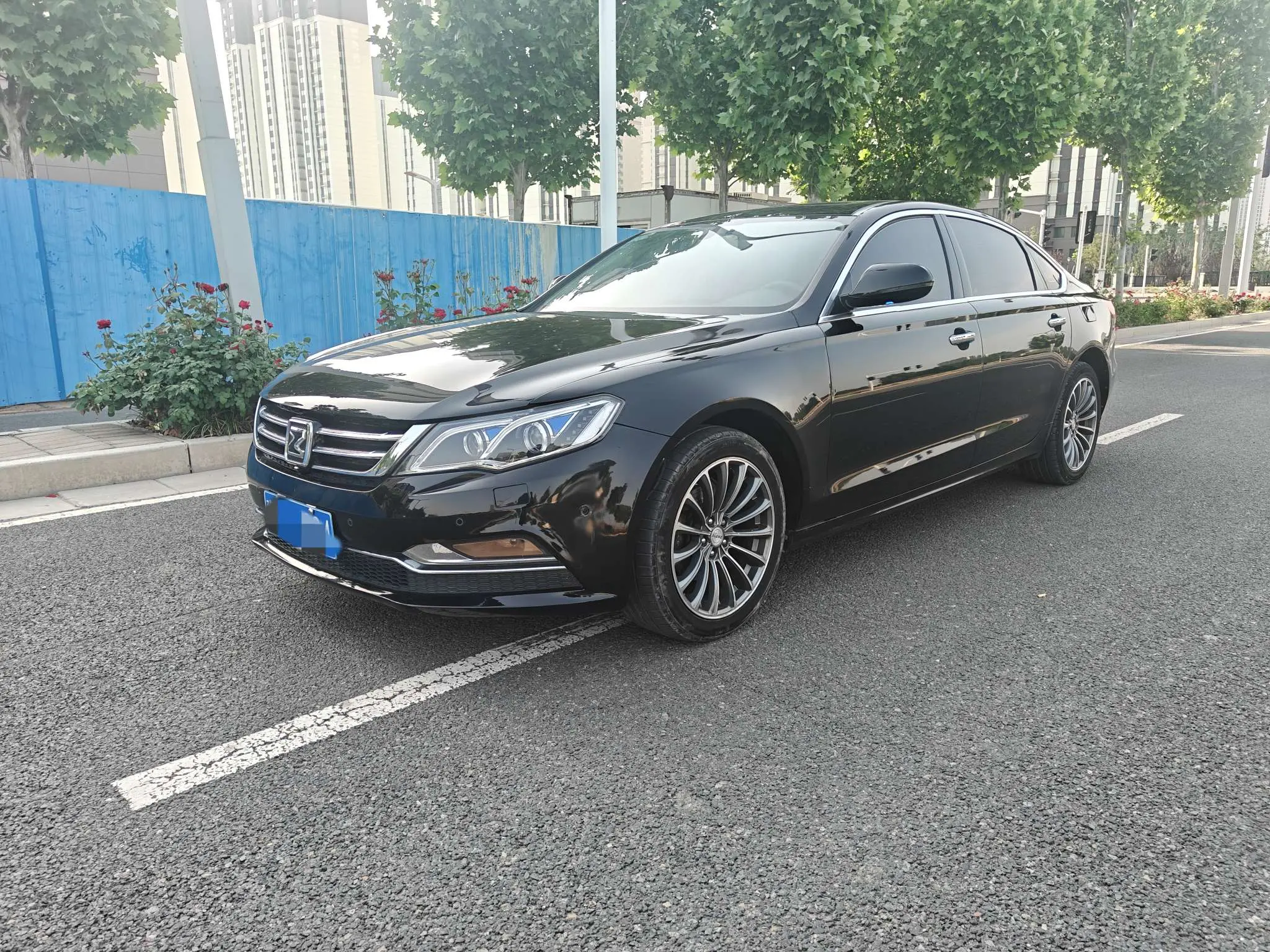 Zotye Z700