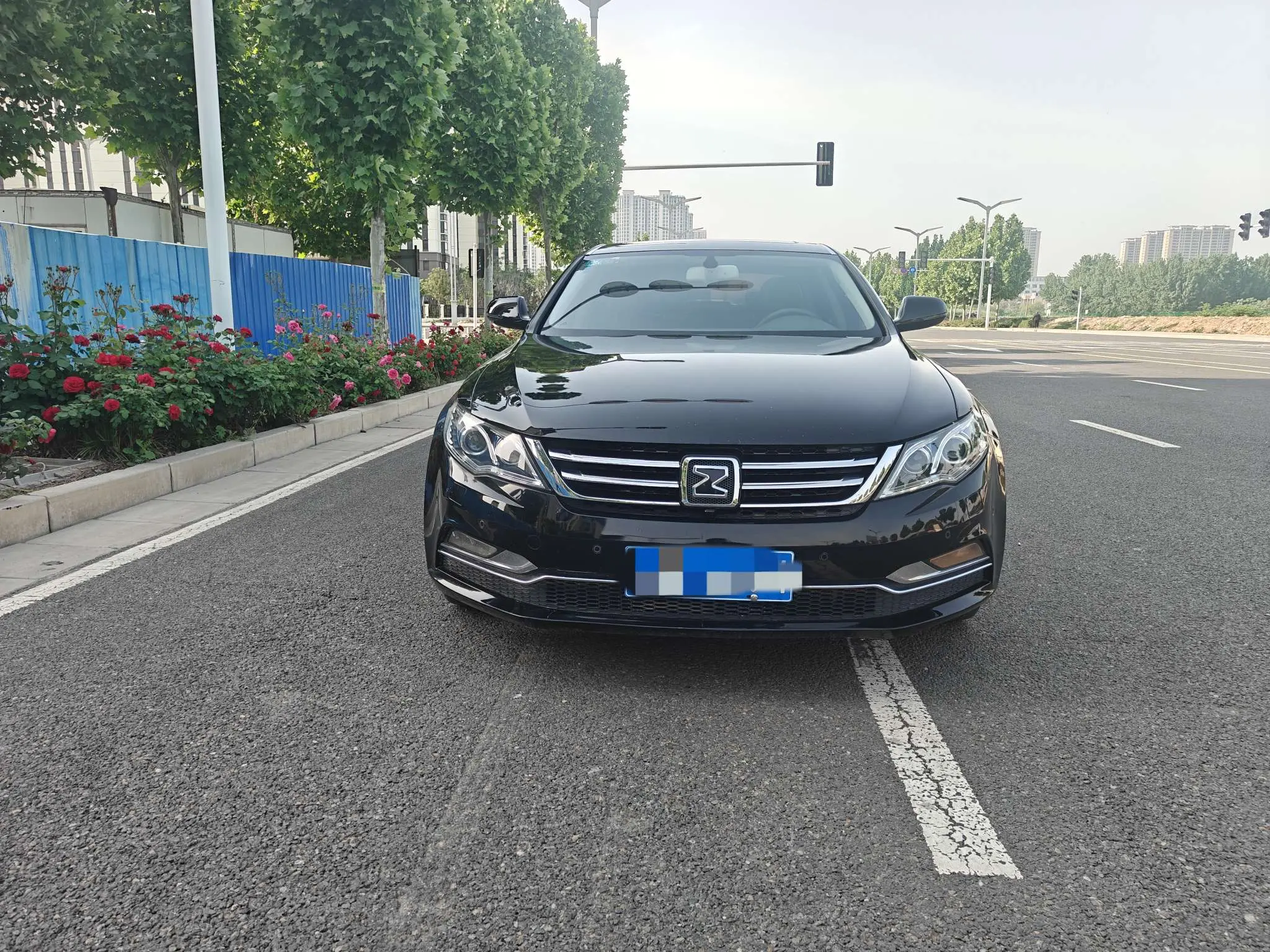 Zotye Z700