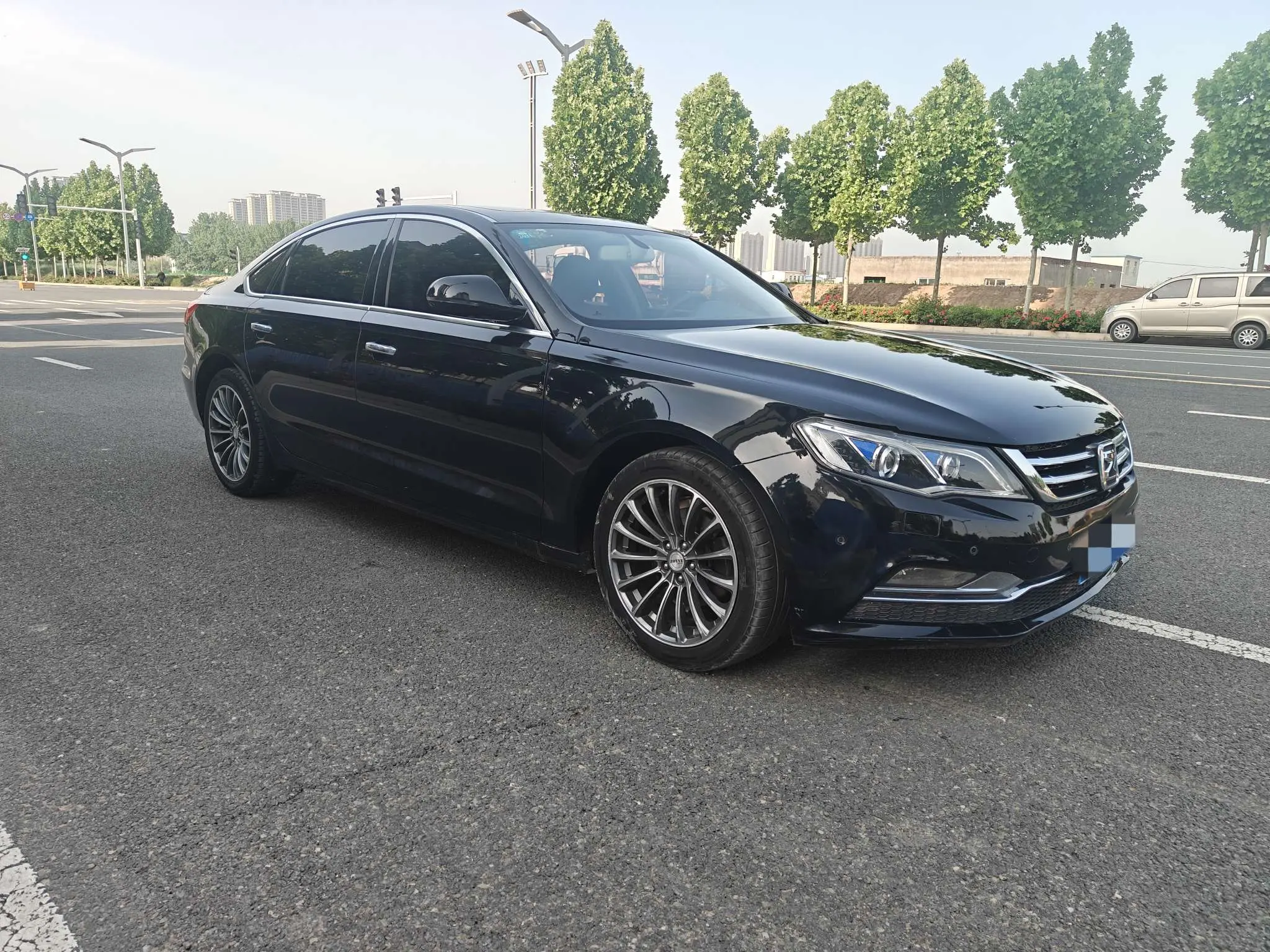 Zotye Z700
