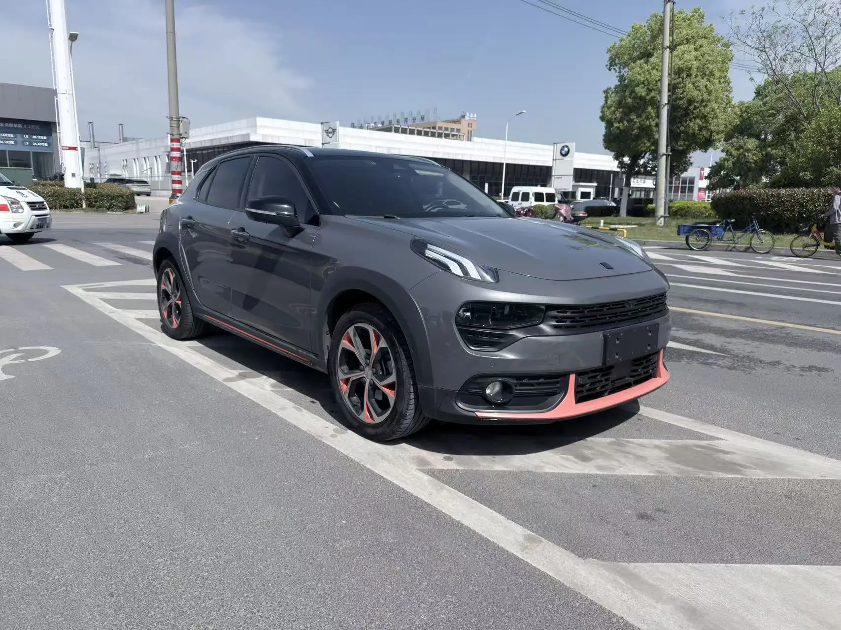 Lynk & Co 02