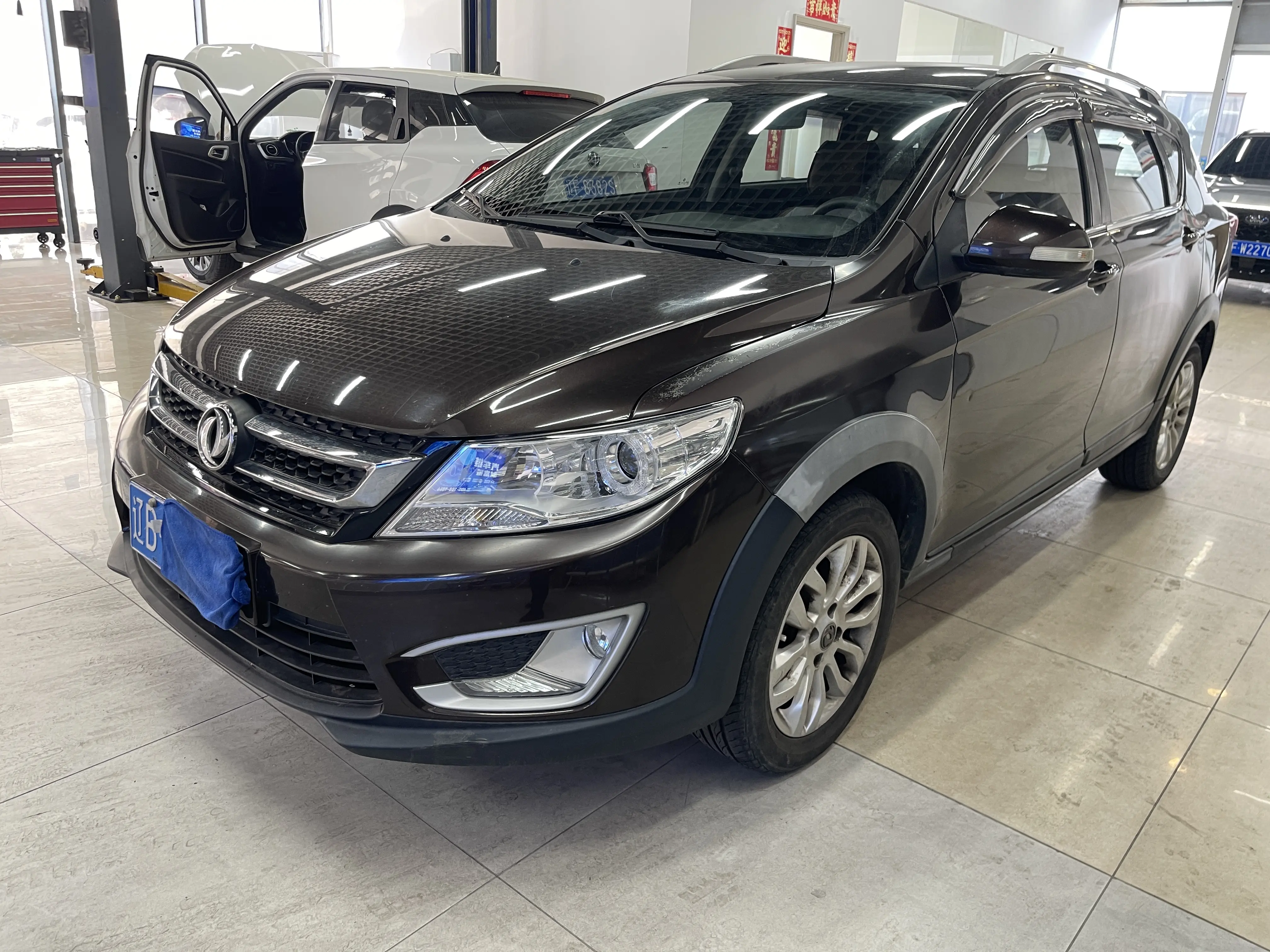 Dongfeng Fengshen AX3