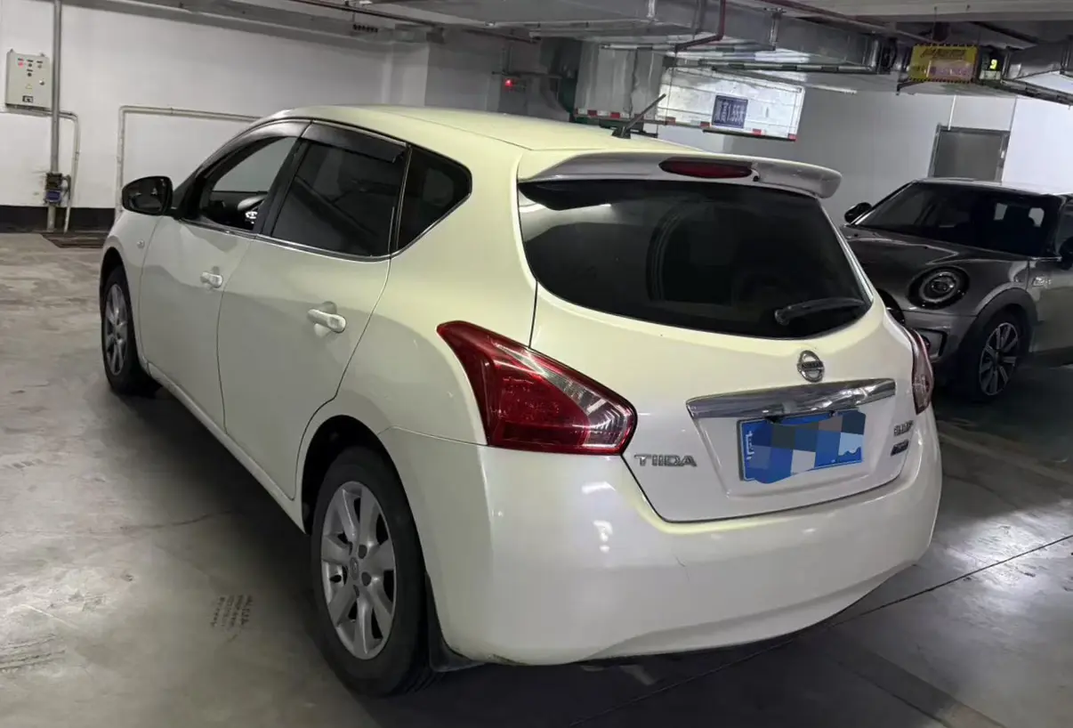 Nissan Tiida