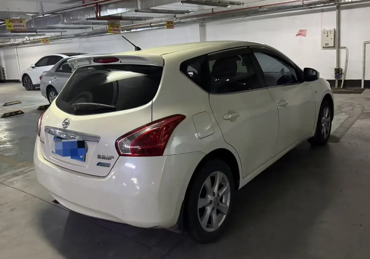 Nissan Tiida