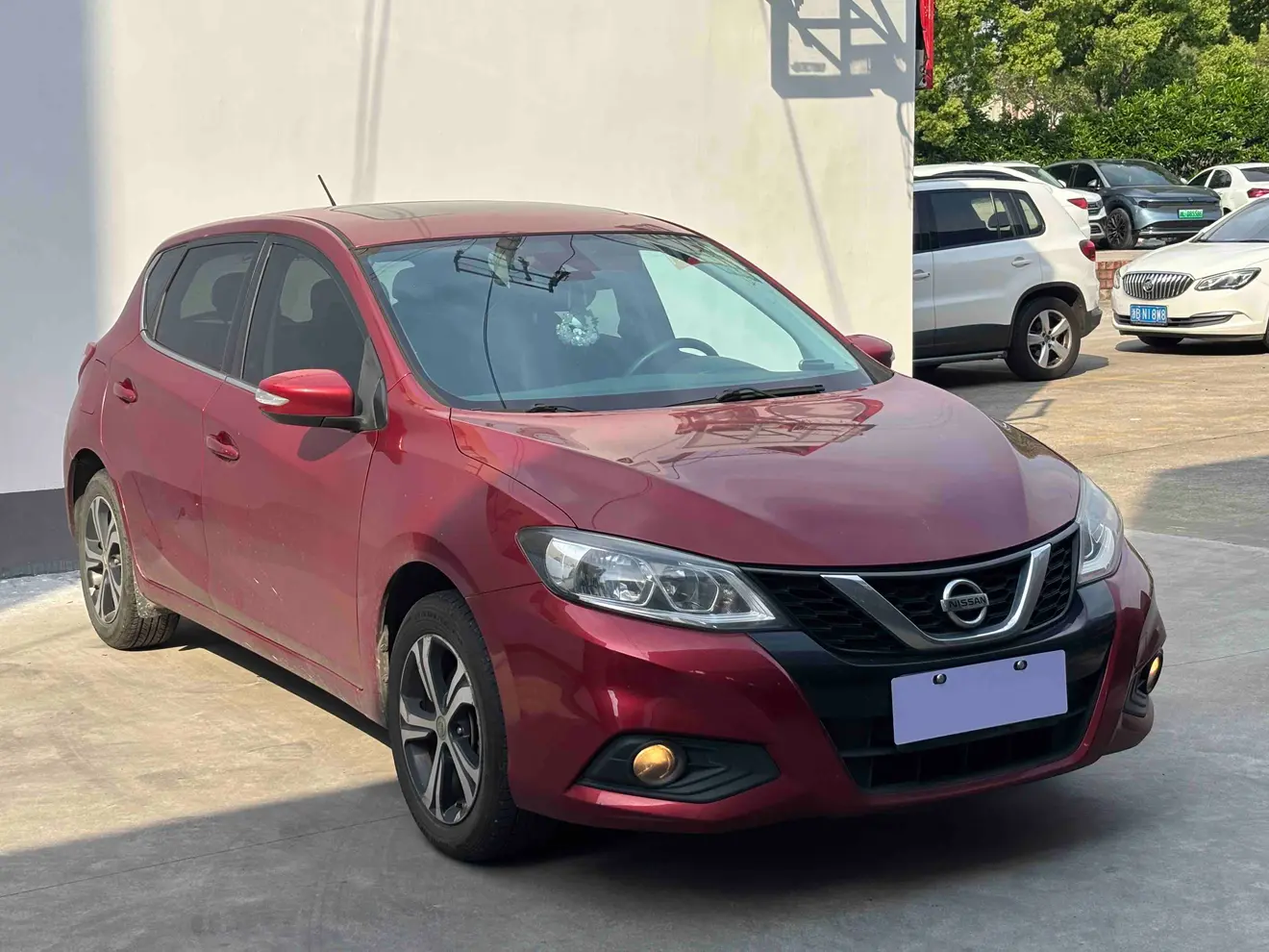 Nissan Tiida