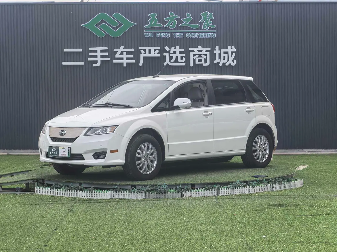 BYD e6